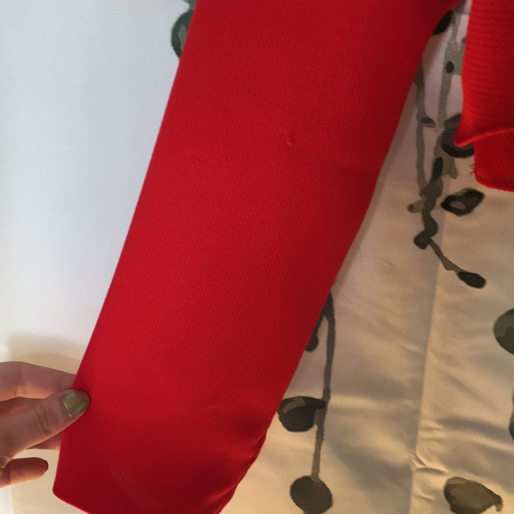 Cropped Ruffle Blouse - Picture 3 of 4